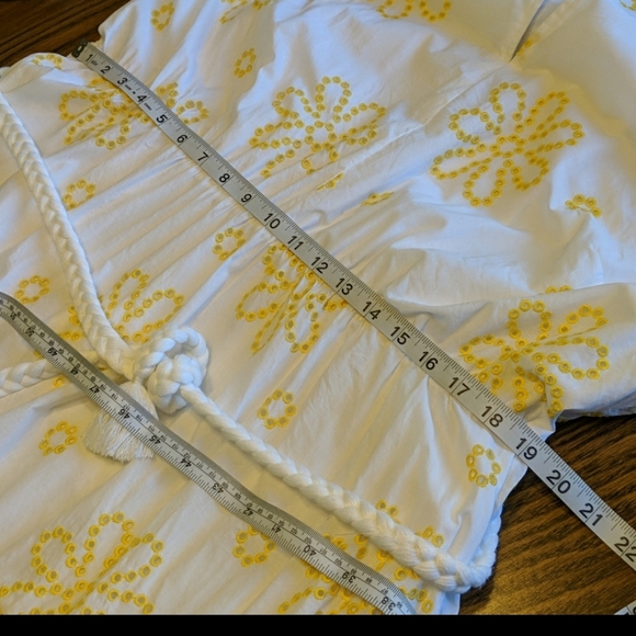 Alexis yellow floral embroiderd dress 1x - Picture 13 of 14